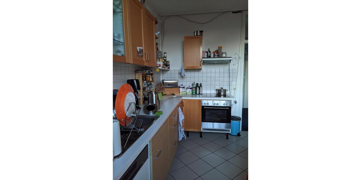 Etagenwohnung Kiel Ellerbek - 7 Zimmer, 220 m&sup2;, 2.750&euro; | Angebot:25328452