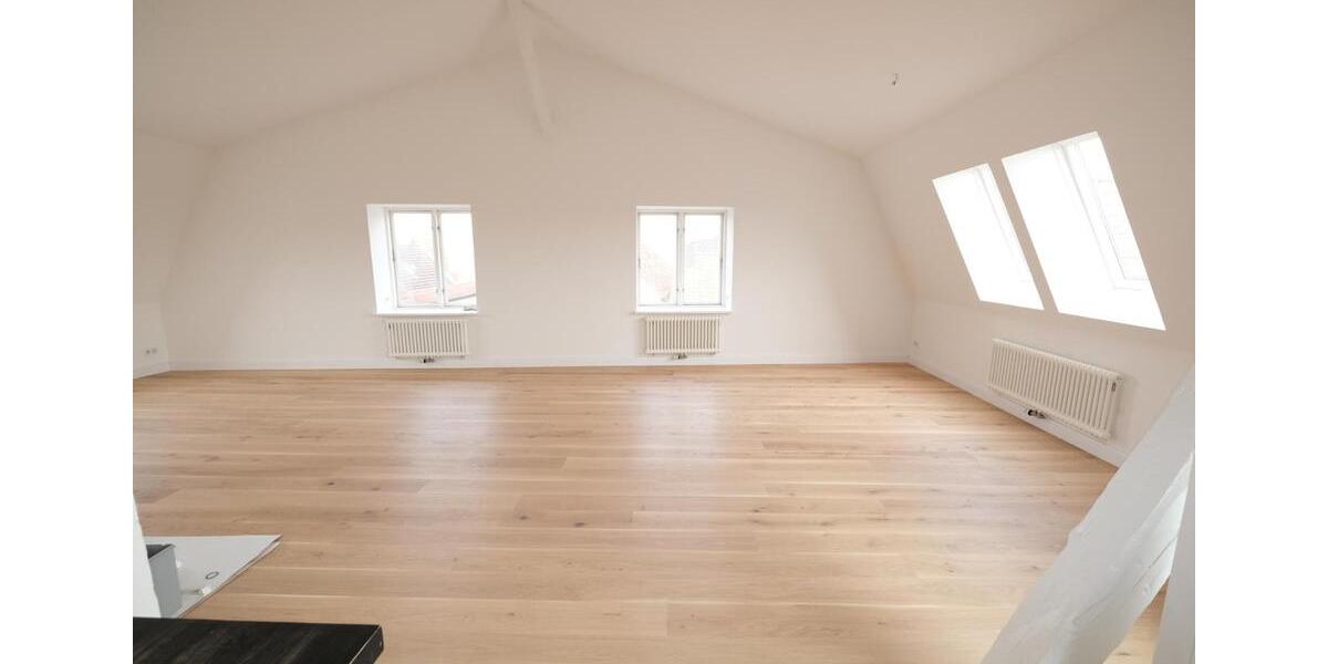 Dachgeschoßwohnung Eckernförde - 3 Zimmer, 117 m&sup2;, 1.750&euro; | Angebot:25921077