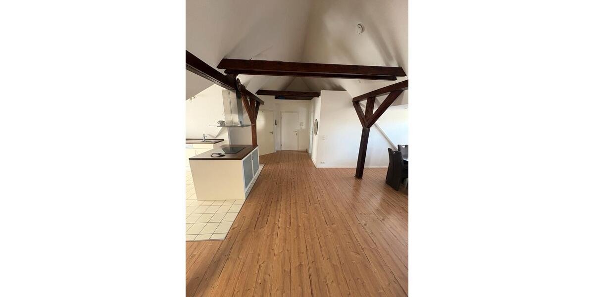 Dachgeschoßwohnung Neumünster - 2 Zimmer, 69 m&sup2;, 887&euro; | Angebot:26098984