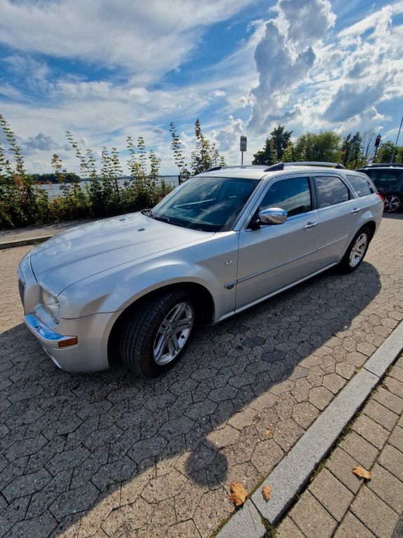 Chrysler 300C 240.000 km 5.900 € Plön 24306