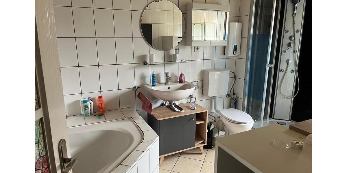 5 Z. Reihenhaus Kiel-Salzburger Str.134 Besichtigung: 14.12.2025 5 zimmer