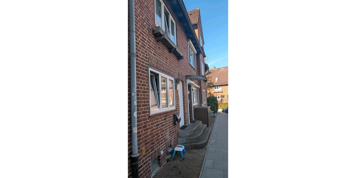 Reihenhaus Kiel Südfriedhof - 35 Zimmer, 85 m&sup2;, 221.000&euro; | Angebot:26075539