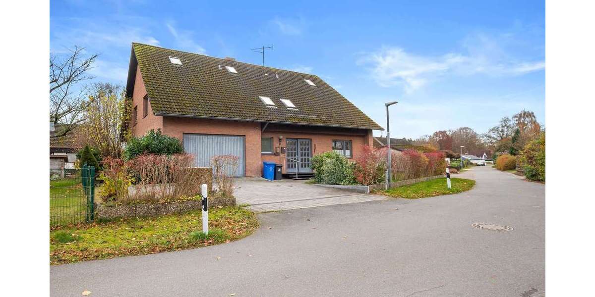 Einfamilienhaus Bornhöved - 11 Zimmer, 396 m&sup2;, 599.000&euro; | Angebot:23831976