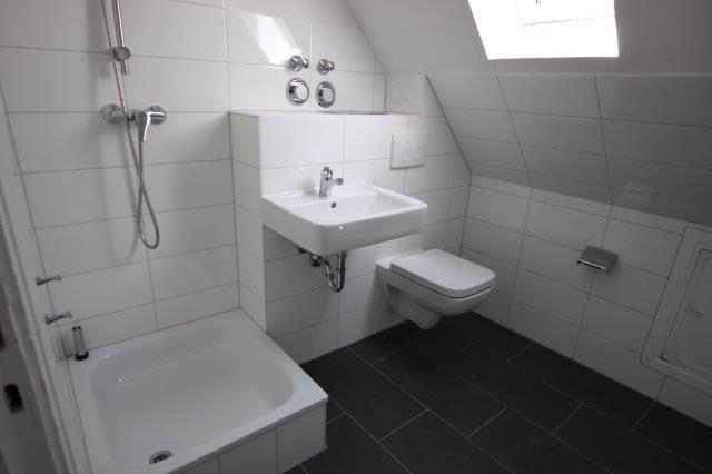 Frisch modernisierte 2-Zimmer-Dachgeschosswohnung 2 zimmer