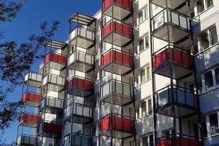 Ideal für Rentner oder Studenten, sanierte 1-Zimmer-Wohnung mit großem Balkon 1 zimmer