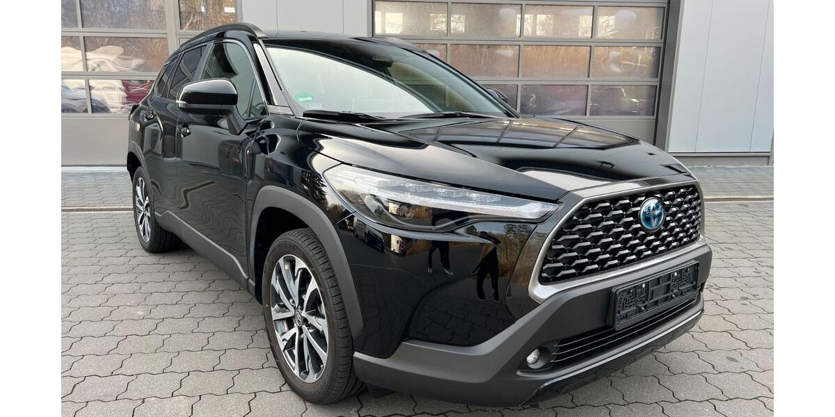 Toyota Corolla Cross 29.300 km 28.690 &euro; Kiel 24109