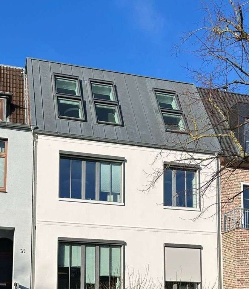 Wohnung zum Mieten in Kiel 1.768 € 93.08 m²