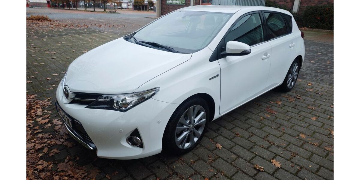 Toyota Auris 112.650 km 12.000 &euro; Neumünster 24539
