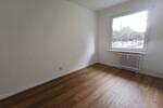 NEU*NEU*NEU*: modernisierte 3 Zimmer + Balkonblick ins Grüne, neue Einbauküche, Gäste-WC, Aufzug