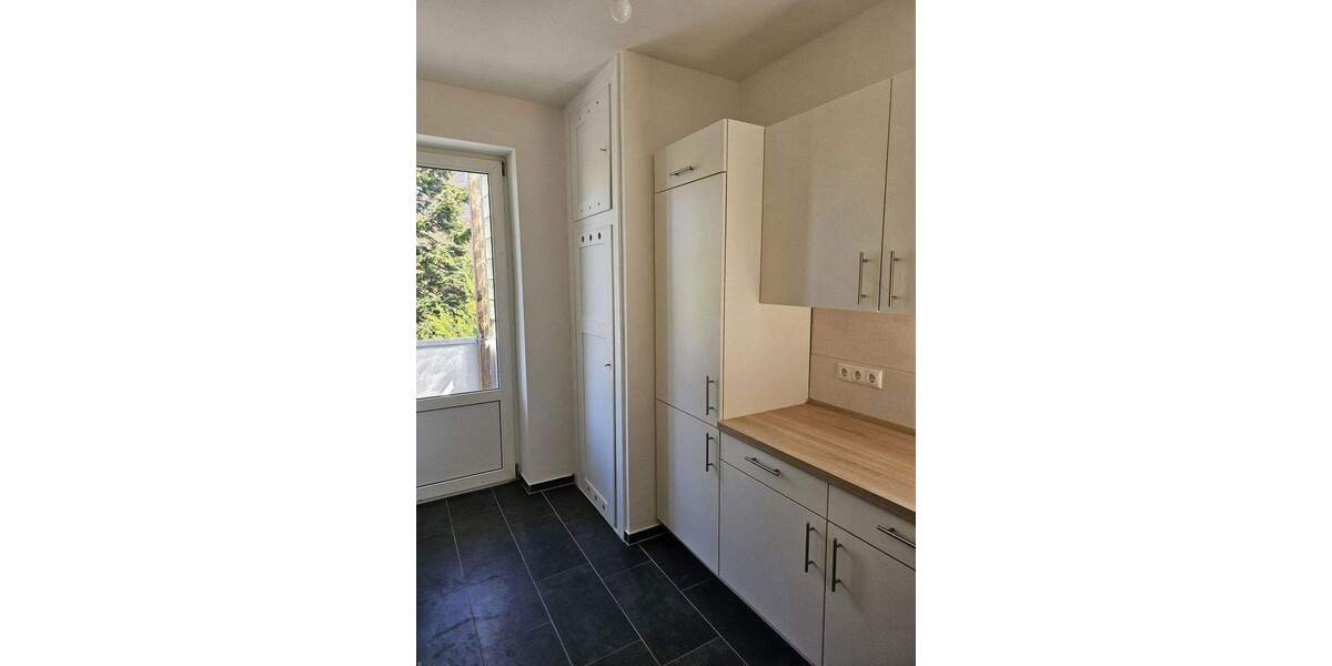 schöne, modernisierte 3 Zimmer Altbauwohnung mit Balkon 3 zimmer