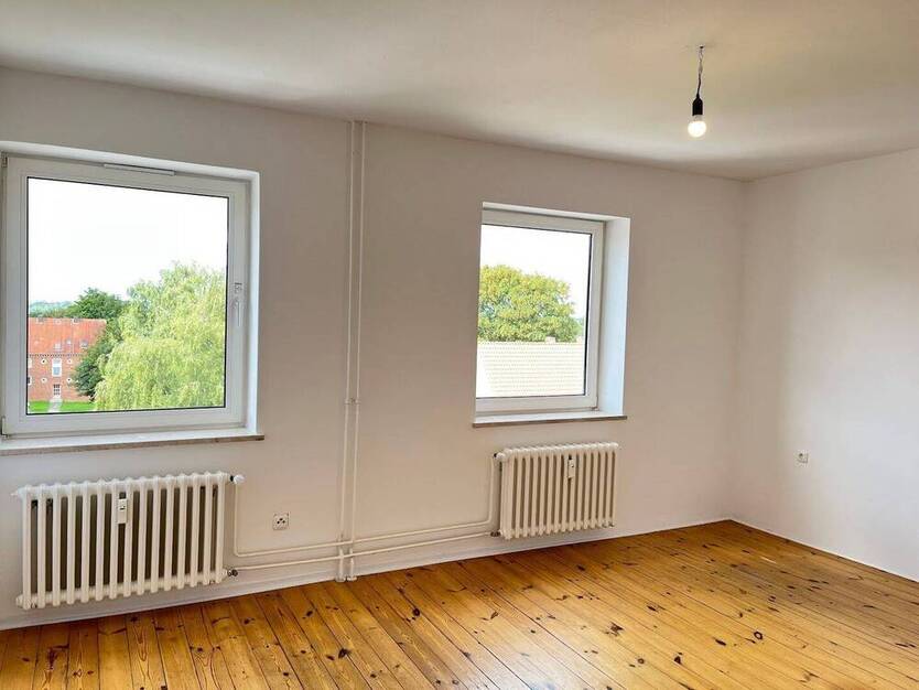 WG-Geeignete 2-Zimmerwohnung mit Küchenzeile und Duschbad in FH-Nähe