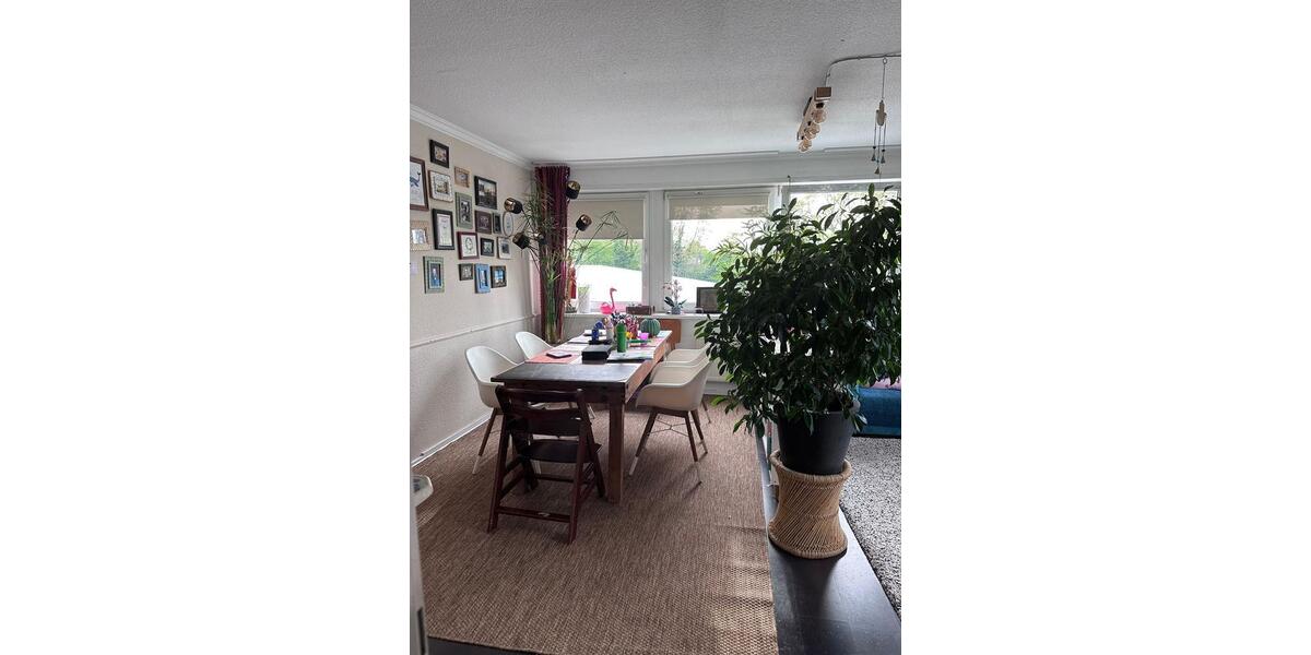 Etagenwohnung Kiel Russee - 4 Zimmer, 120 m&sup2;, 1.350&euro; | Angebot:26596833