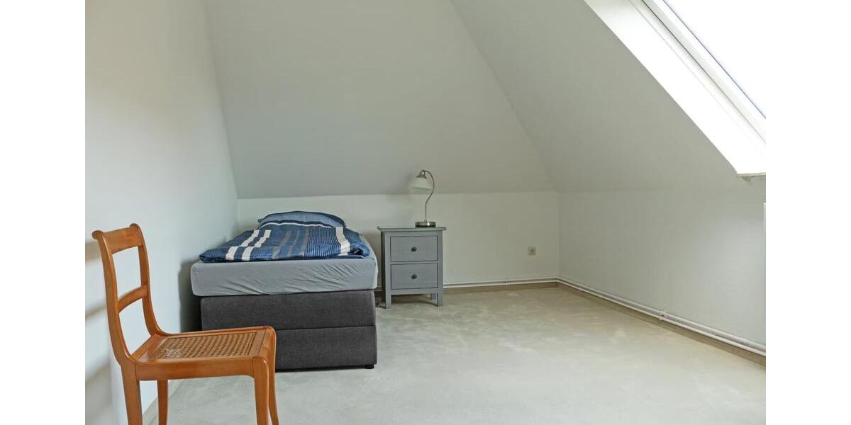 Dachgeschoßwohnung Laboe - 4 Zimmer, 75 m&sup2;, 1.250&euro; | Angebot:24352747