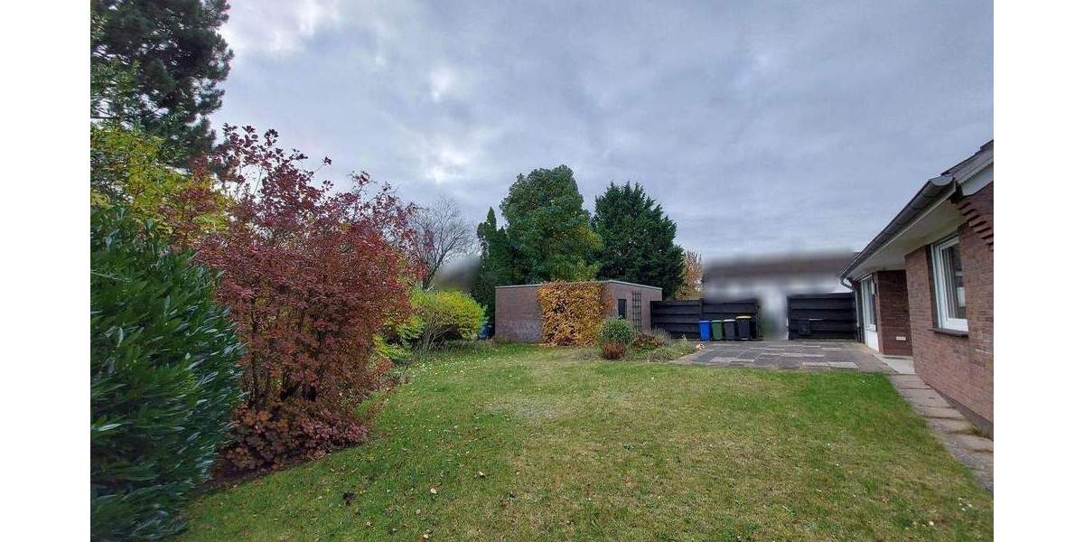 Geräumiges Einfamilienhaus mit Vollkeller, Garten und Doppelgarage auf großem Grundstück 3 zimmer