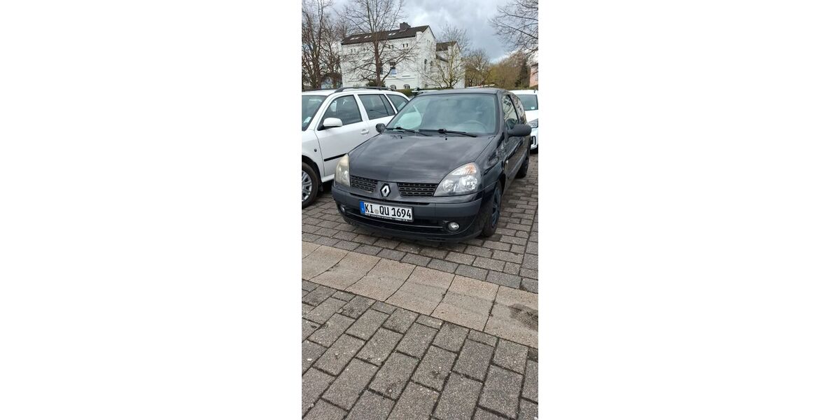 Renault Clio 184.000 km 900 &euro; Kiel 24159