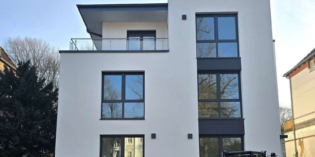 Etagenwohnung Kiel Blücherplatz - 5 Zimmer, 190 m&sup2;, 3.800&euro; | Angebot:25753580