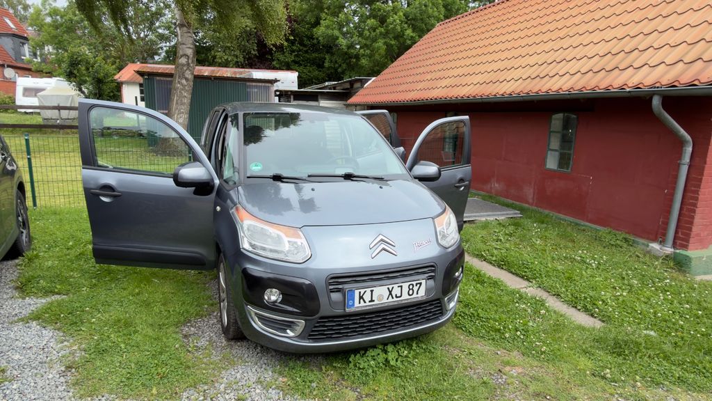 Citroen C3 Picasso 126.000 km 3.390 &euro; barsbek 24217