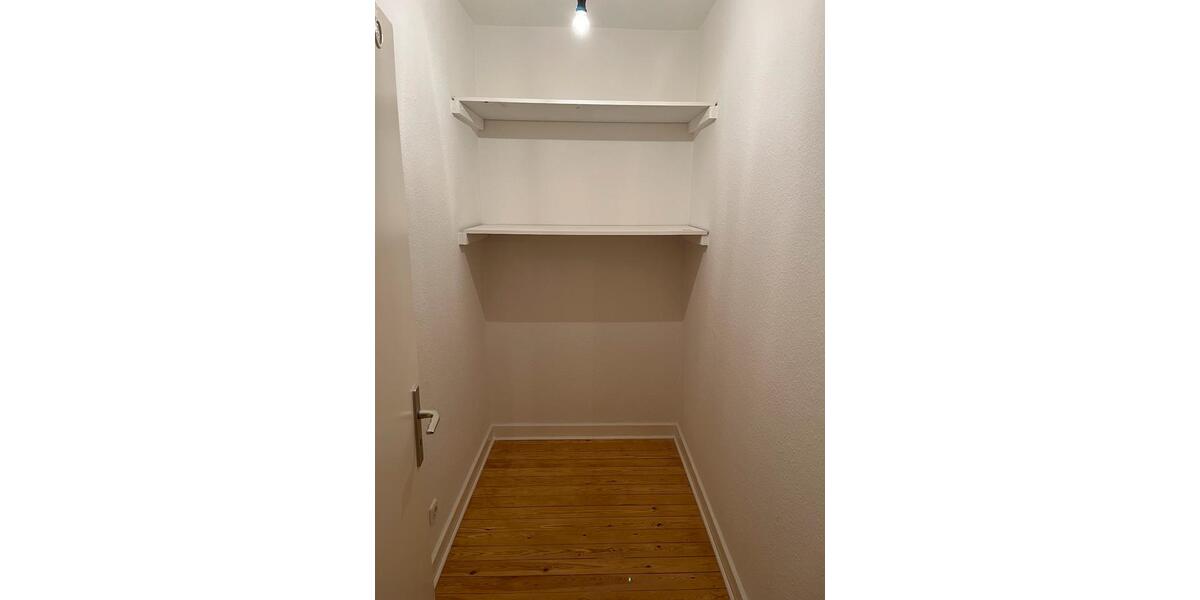 Etagenwohnung Kiel Neumühlen-Dietrichsdorf - 2 Zimmer, 76 m&sup2;, 630&euro; | Angebot:26142444