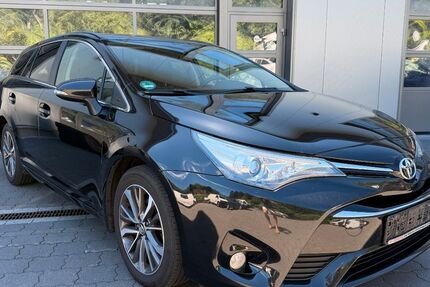 Toyota Avensis 258.300 km 8.890 &euro; Kiel 24109