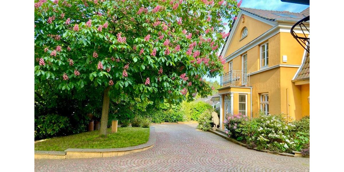 Villa Kiel Russee - 7.5 Zimmer, 280 m&sup2;, 1.590.000&euro; | Angebot:26705721