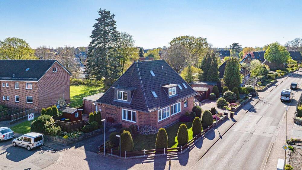Mehrfamilienhaus, Wohnhaus Büdelsdorf - 7 Zimmer, 268 m&sup2;, 379.000&euro; | Angebot:26585387