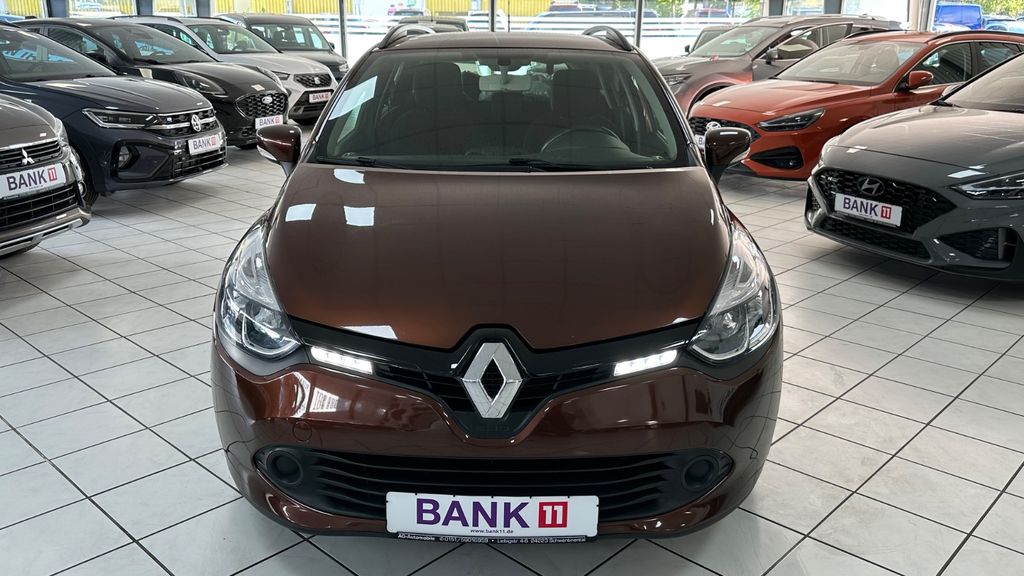 Renault Clio 140.485 km 5.999 &euro; Schwentinental 24223