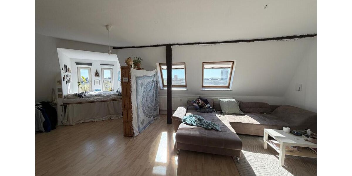 Dachgeschoßwohnung Kiel Schreventeich - 2.5 Zimmer, 90 m&sup2;, 855&euro; | Angebot:26664791