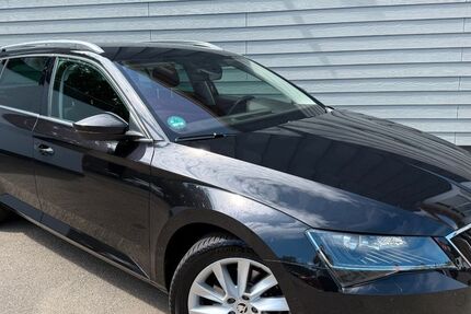 Skoda Superb 143.500 km 16.950 &euro; Neumünster 24536