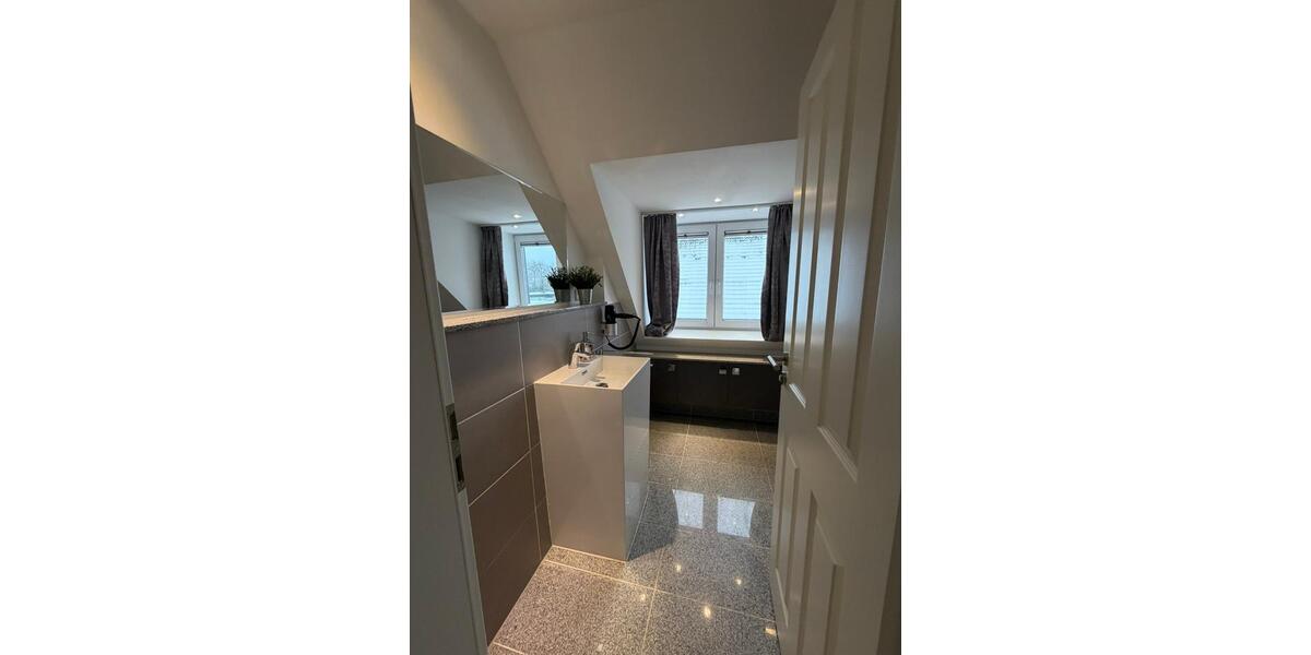 Dachgeschoßwohnung Molfsee - 4 Zimmer, 74 m&sup2;, 600&euro; | Angebot:24876335