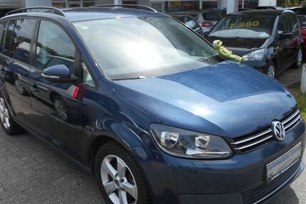 VW Touran 208.000 km 7.650 &euro; Neumünster 24539