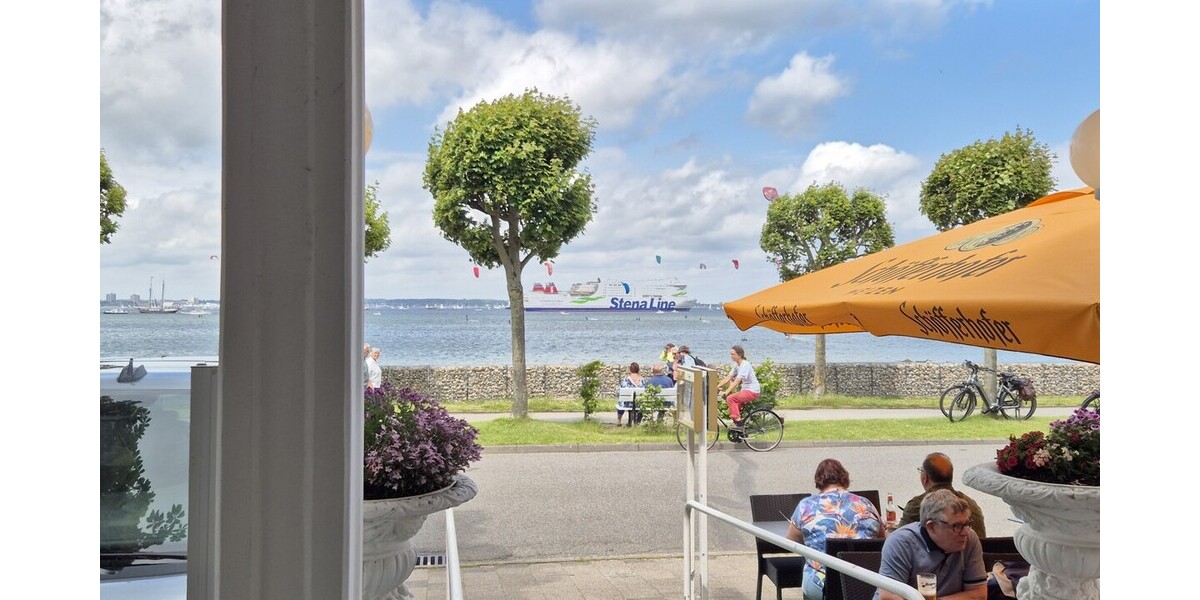 Laboe, 1. Reihe, Strandlage, unverbaubarer Blick auf die Förde - Villa Laboe | Angebot:27028438