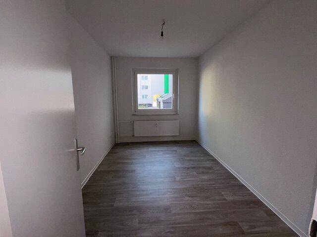 Etagenwohnung Kiel Mettenhof - 3 Zimmer, 82 m&sup2;, 816&euro; | Angebot:26273005