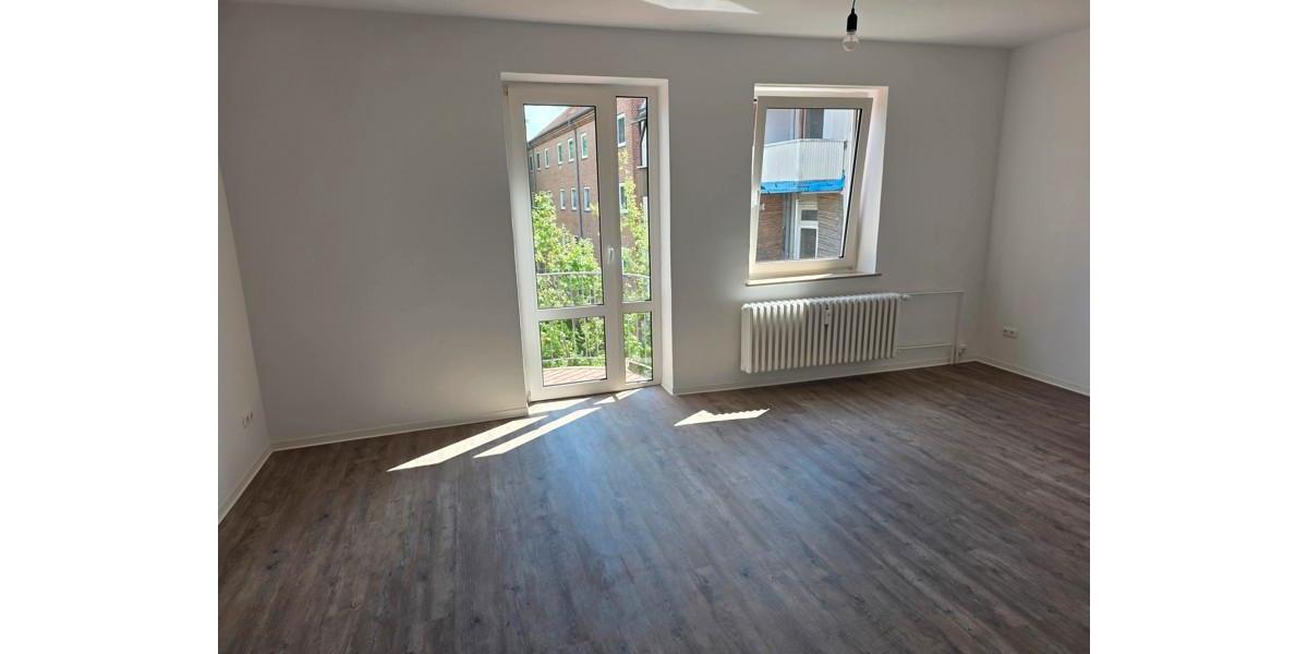 Dachgeschoßwohnung Kiel Gaarden-Ost - 2 Zimmer, 62 m&sup2;, 569&euro; | Angebot:26657502