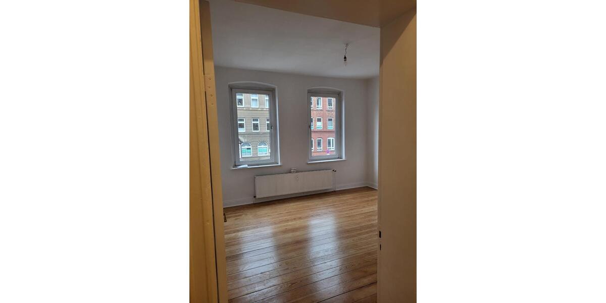 2 Zi Whg,Ravensberg Balkon Terrasse Holzboden EBK, Waschmasch Ceranherd 2 zimmer