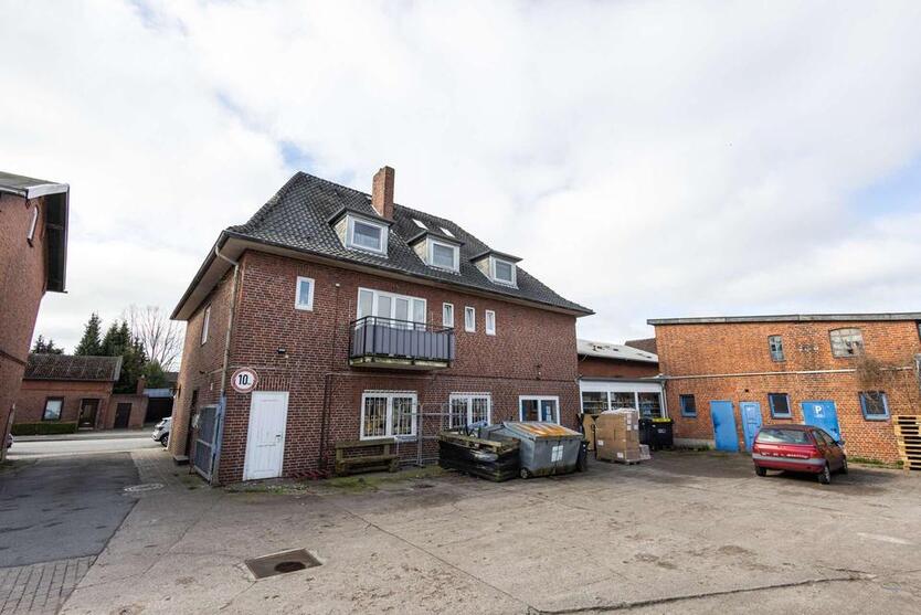 Vielseitige Ladenfläche in Rendsburg-Mitte – 400 m² mit Lagerflächen und einem großzügigem Hinterhof