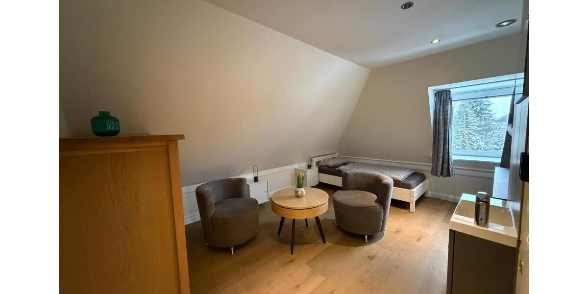 Dachgeschoßwohnung Molfsee - 4 Zimmer, 74 m&sup2;, 600&euro; | Angebot:24876335