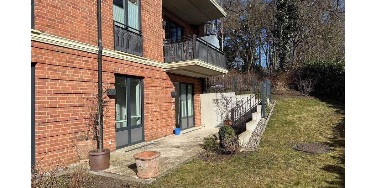 Etagenwohnung Kiel Düsternbrook - 2 Zimmer, 99 m&sup2;, 1.500&euro; | Angebot:25768903