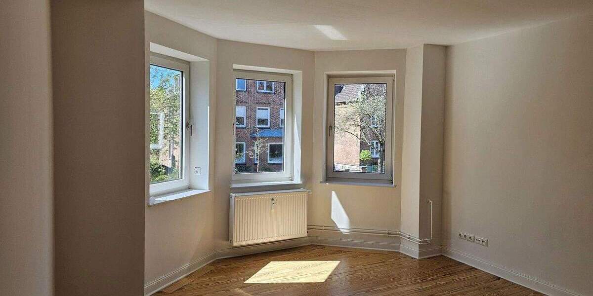 schöne, modernisierte 3 Zimmer Altbauwohnung mit Balkon 3 zimmer