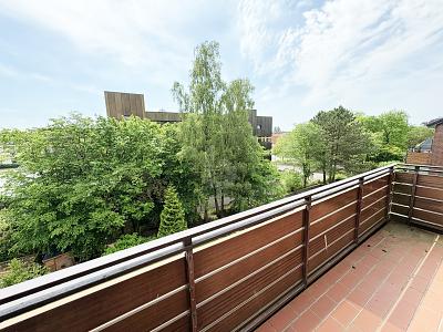 CITYPERLE MIT BLICK INS GRÜNE - Etagenwohnung Neumünster | Angebot:27359500