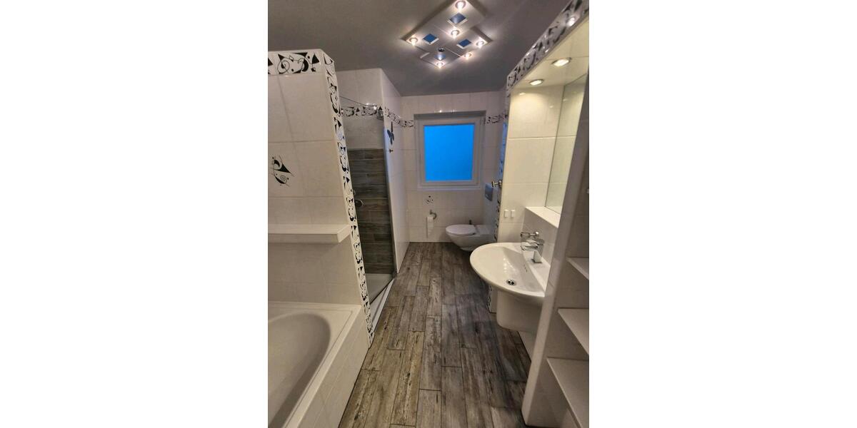 Einfamilienhaus Osterrönfeld - 10 Zimmer, 240 m&sup2;, 560.000&euro; | Angebot:25368947