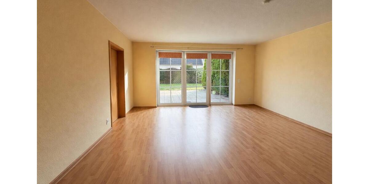 Erdgeschoßwohnung Neumünster Brachenfeld/Ruthenberg - 2 Zimmer, 74 m&sup2;, 1.100&euro; | Angebot:25648188