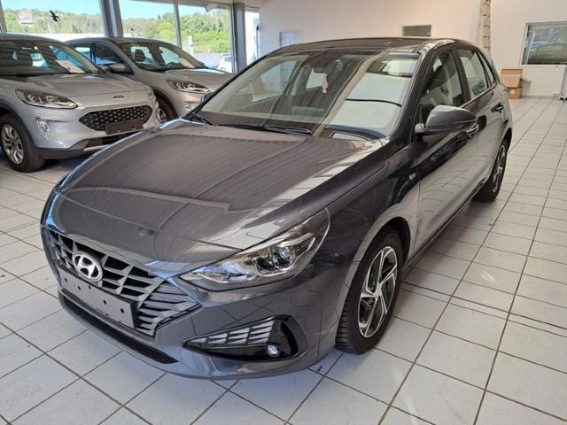 i30