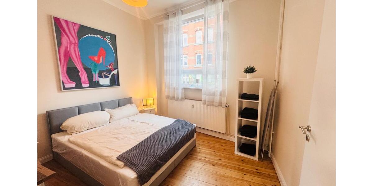 Einfamilienhaus Kiel Gaarden-Ost - 2 Zimmer, 2 m&sup2;, 1.300&euro; | Angebot:24806519