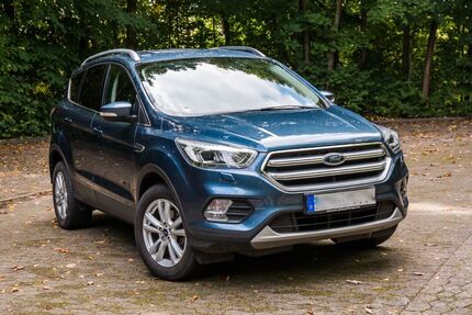 Ford Kuga 52.500 km 16.200 € Kiel 24103