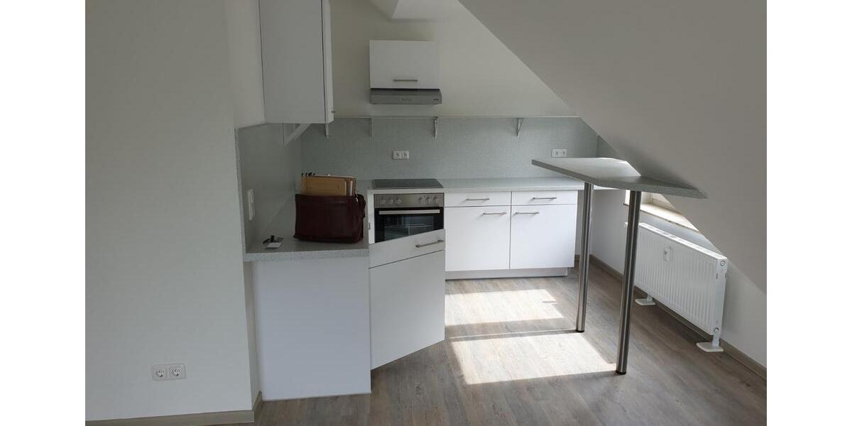 Dachgeschoßwohnung Kiel Ellerbek - 3 Zimmer, 70 m&sup2;, 899&euro; | Angebot:25380666