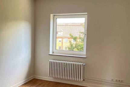 2,5 Zimmerwohnung mit neuem Bad und großer Wohnküche