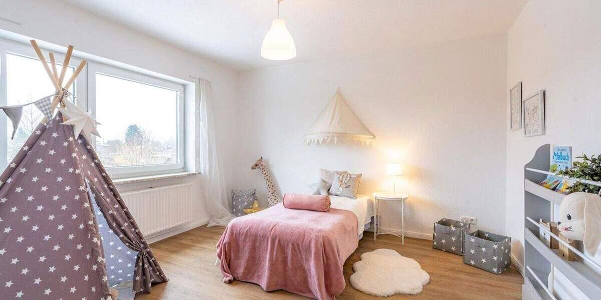 Reihenmittelhaus Kiel Elmschenhagen-Nord - 6 Zimmer, 123 m&sup2;, 419.000&euro; | Angebot:25716429