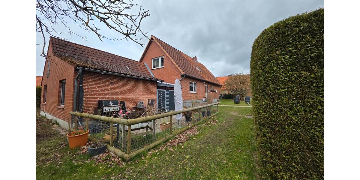 Mehrfamilienhaus, Wohnhaus Lütjenburg - 8 Zimmer, 195 m&sup2;, 400.000&euro; | Angebot:26031652