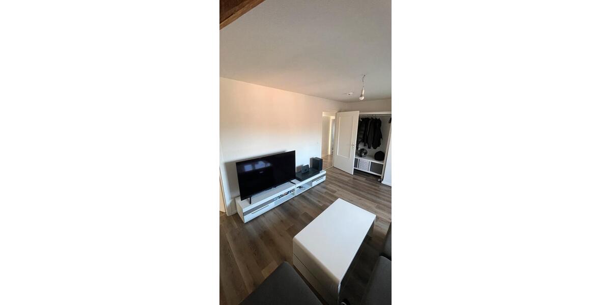 Dachgeschoßwohnung Kiel Friedrichsort - 3.5 Zimmer, 72 m&sup2;, 923&euro; | Angebot:25418368