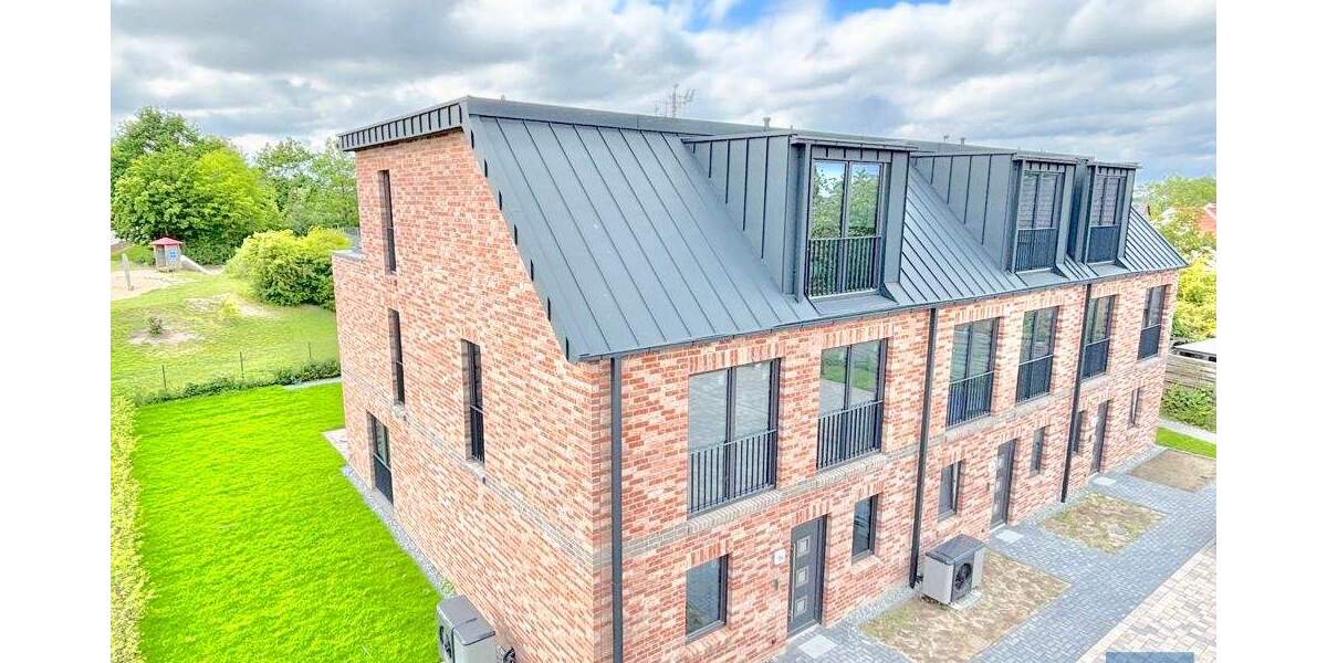 Groß. Modern. Grün. Ihr neues Reihenmittelhaus wartet! - Schönberg (Holstein) 5 zimmer